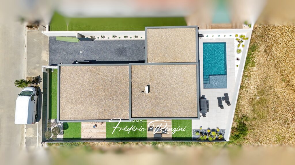 Toit plat, piscine, gite, terrasse bois